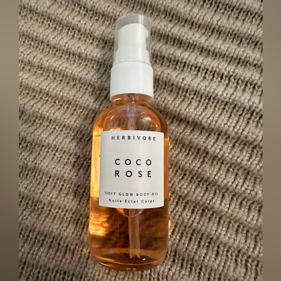 Herbivore Coco Rose Soft Glow Body Oil - Picture 6 of 8